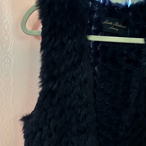 LINDA RICHARDS LUXURY VEST 100% Genuine Rabbit fur, like new, size medium - Picture 5 of 11